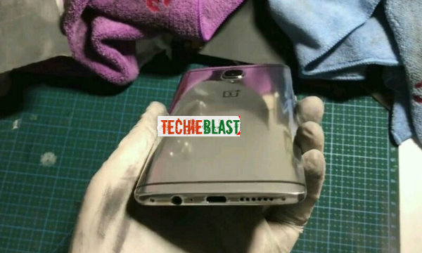 تصویری از موبایل OnePlus 3T به رنگ «کروم براق»