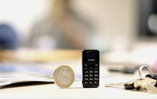کوچک‌ترین موبایل دنیا ساخته شد + عکس