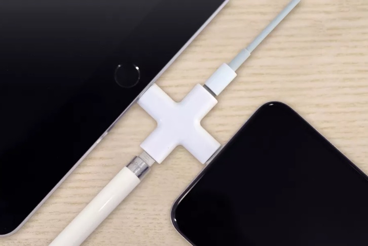 شارژر گره‌ای اپل تمام دستگاه‌های شما را یک‌جا شارژ می‌کند
