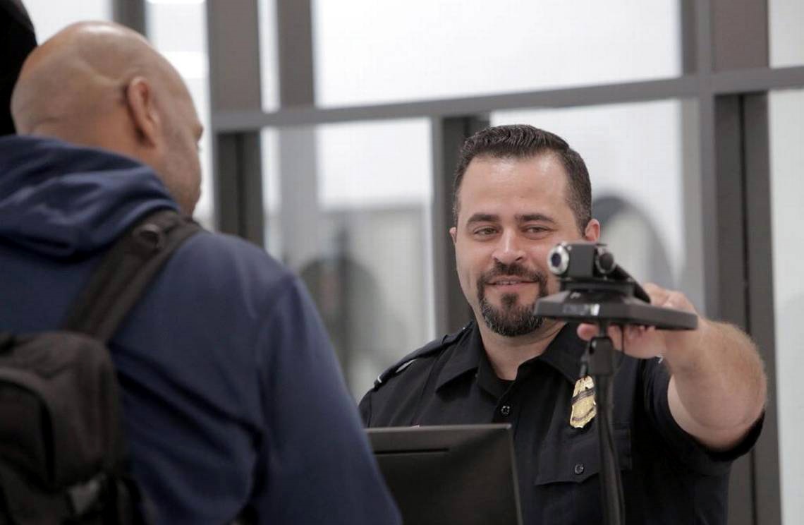دستگیری هوشمندانه تروریست‌ها در فرودگاه