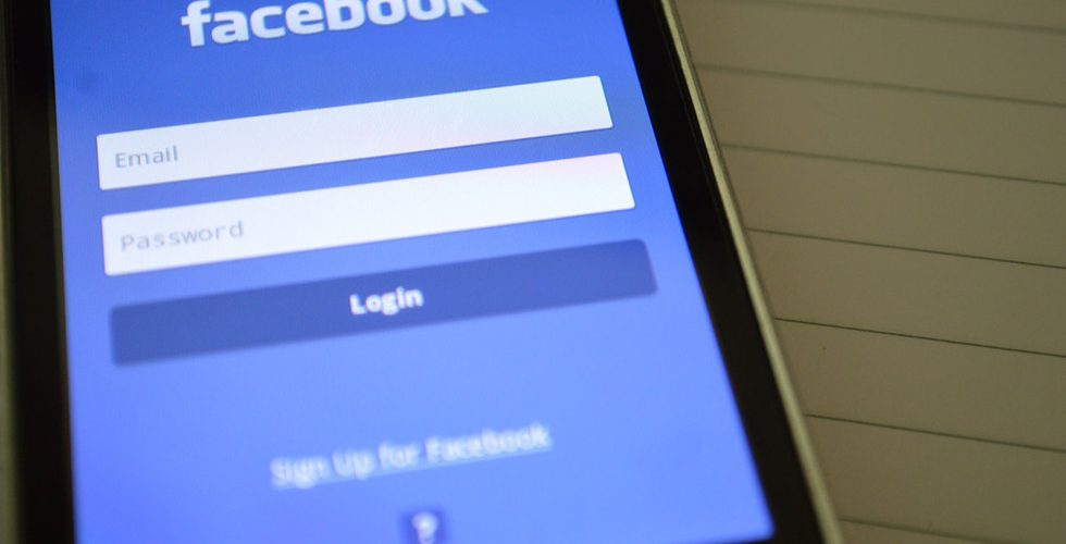 رسوایی دیگری برای فیس‌بوک ؛ از تماس‌ها و پیامک‌های کاربران نیز استفاده می‌کند!