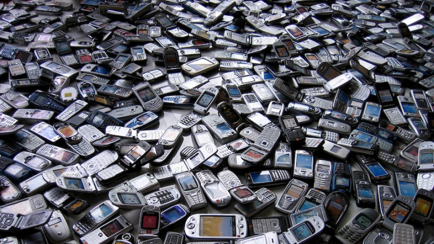 خبری از گوشی‌های توقیفی نیست/ محدودیت خرید تلفن همراه رد شد