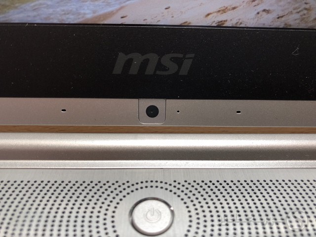 کمپانی MSI لپ‌تاپ PS42 با پردازنده‌های نسل هشتمی اینتل رونمایی کرد