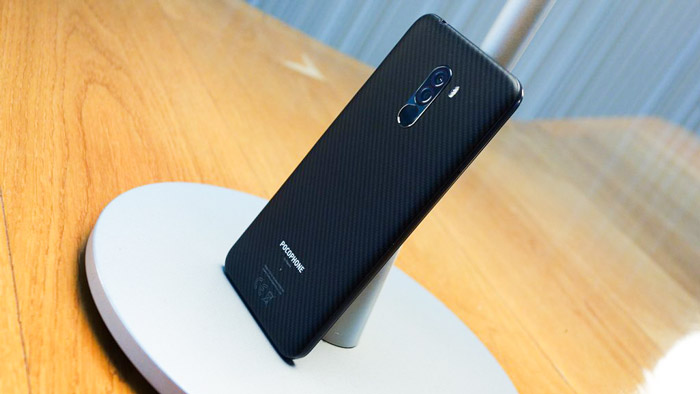 گوشی Pocophone F1 شیائومی؛ موبایلی که هیچ گاه داغ نمی‌شود!