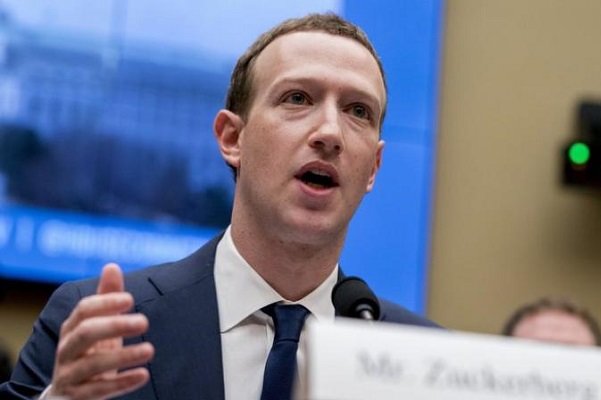 مدیر فیس‌بوک اهمیتی به برخورد با نفرت‌پراکنی نمی‌دهد