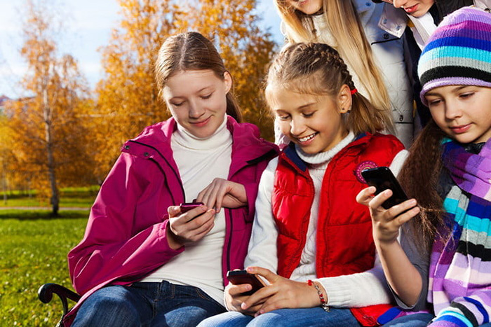 چگونه به کودکان خود آموزش دهیم که قدر تلفن‌های همراه خود را بدانند؟