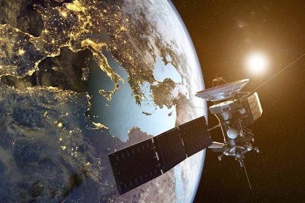 درآمد بخش خصوصی از صنعت ماهواره در جهان ۲۶۰ میلیارد دلار است