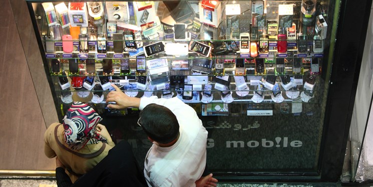 انجمن واردکنندگان تلفن همراه: امروز قیمت موبایل در ایران از همه جای دنیا ارزان‌تر است!