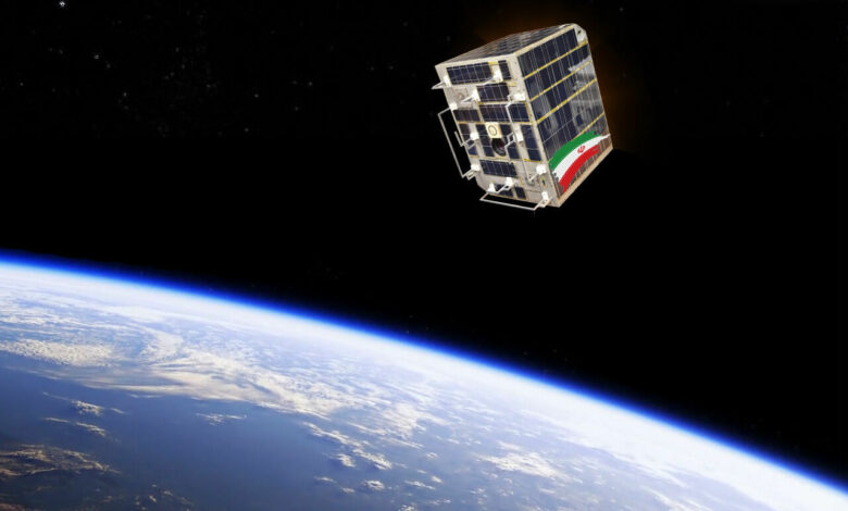 تحویل ماهواره پارس ۱ به سازمان فضایی ایران