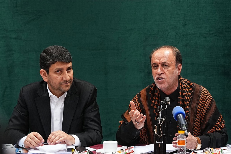 پیشنهاد تاسیس اینستاگرام دولتی داخلی از سوی یک نماینده مجلس/ حاجی‌بابایی: مدیریت اینترنت دست خودمان باشد
